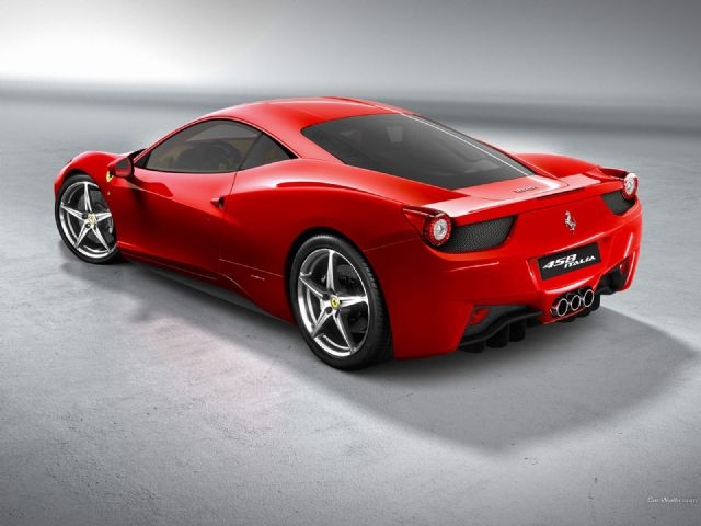 : фото Ferrari 458 Italia сзади, сбоку