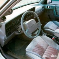 : Dodge Spirit передние сиденья