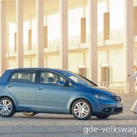 : Volkswagen Golf Plus сбоку