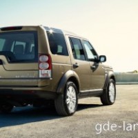 : Land Rover Discovery 4 сзади