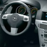 : Opel Astra Family приборная панель