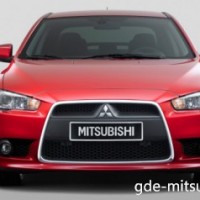 : Mitsubishi Lancer X спереди