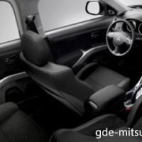 : Mitsubishi Outlander XL водительское сиденье