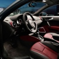 : Audi A1 руль, водительское место