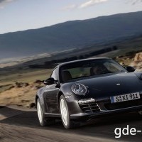 : Porsche 911 Carrera 4 спереди