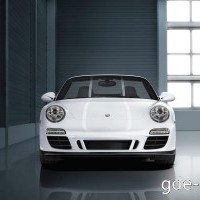 : Порше 911 Каррера GTS Кабриолет спереди