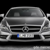 : Mercedes CLS Shooting Brake вид спереди