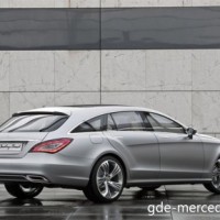 : Mercedes CLS Shooting Brake сзади-сбоку