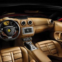 : Ferrari California руль, приборная панель