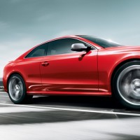 : фото Audi RS 5 Coupé сбоку