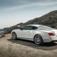 New Bentley Continental GT V8S сзади, сбоку: 