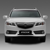 Acura RDX вид спереди: 