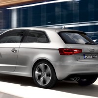 : Audi A3 сзади, сбоку