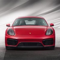 Porsche Cayman GTS: спереди