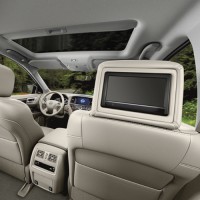 Nissan Pathfinder: салон вид с задних сидений