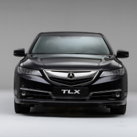 Acura TLX: спереди