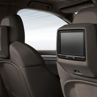 Porsche Cayenne Diesel: мультимедийная система для пассажиров задних сидений