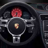 Porsche 911 Tagra 4 GTS: руль и панель приборов