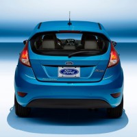 Ford Fiesta hathback: сзади