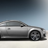 Audi TT Coupe: справа сбоку