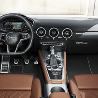 Audi TT Coupe: салон спереди