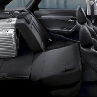 Hyundai i40 wagon: багажник и заднее сидение справа сбоку